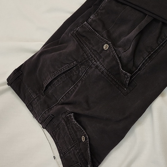 Levi's Classic Black Mens Cargo Pants - Picture 2 of 16